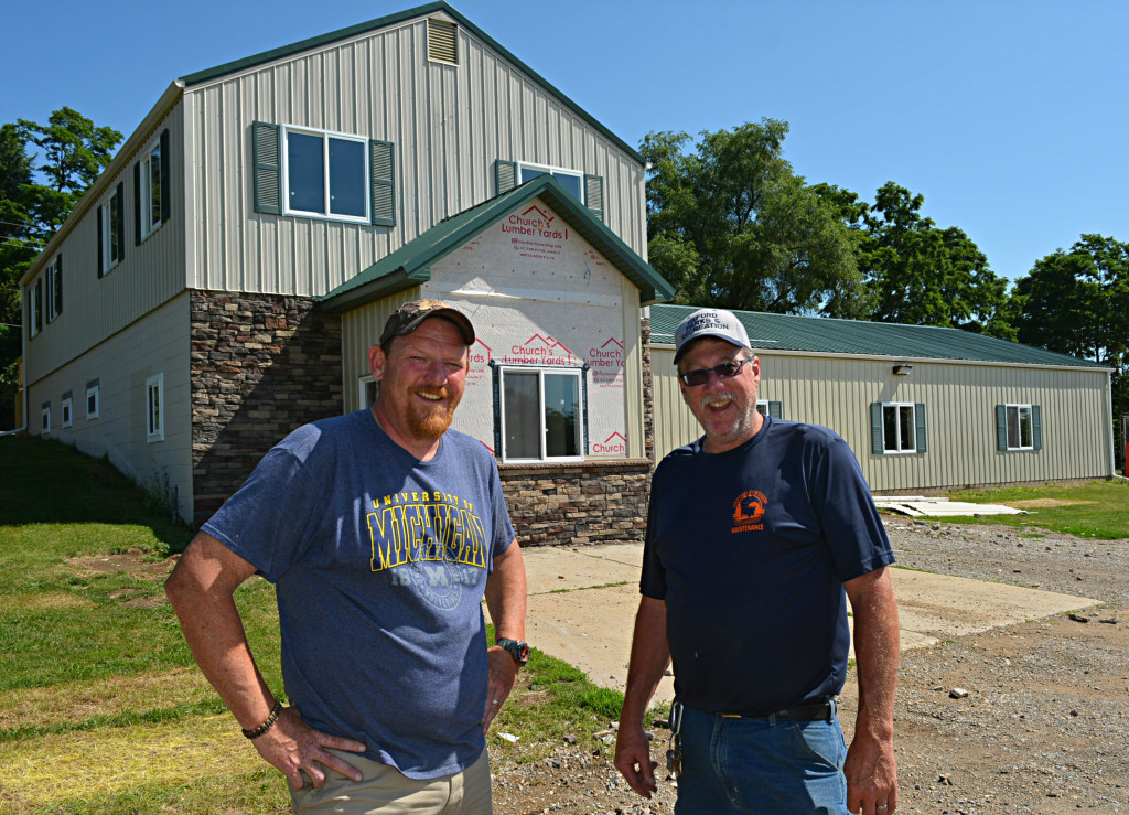 Parks/Rec. Director Ron Davis (left) and  Park Supt. Jeff Kinasz stand outside the  department’s new administrative offices.