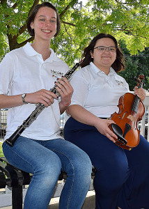 OHS students Selina Langfeldt (left) and Caterina DiCosmo are playing in Europe this summer. Photo by Elise Shire.