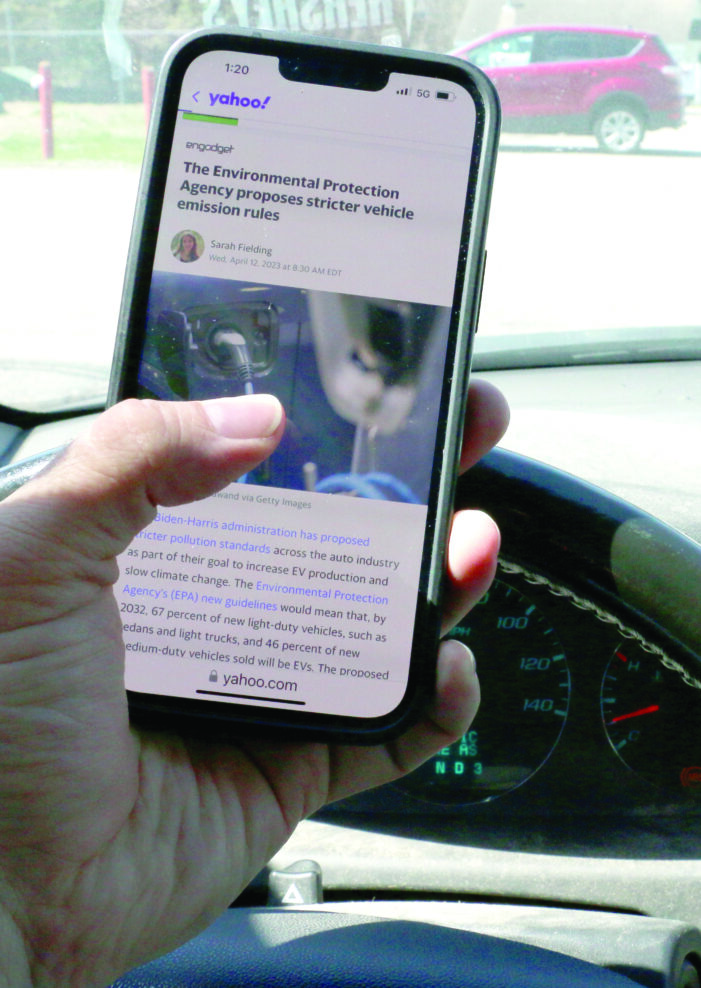 State House eyes updates to texting, driving laws