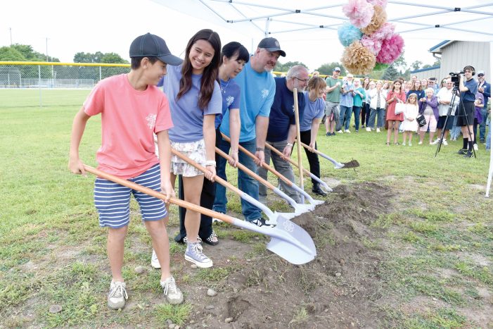 Community comes out for groundbreaking