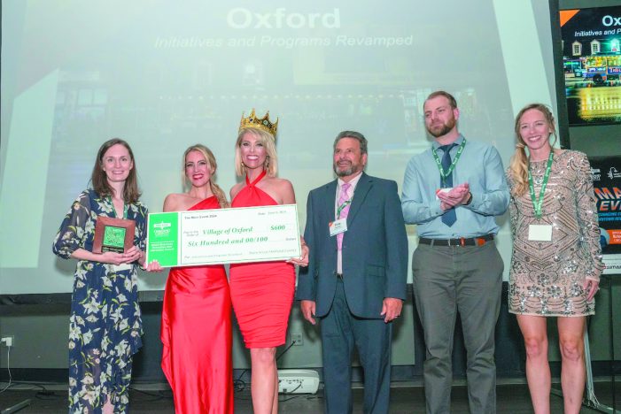 Oxford DDA wins Oakland County Main Street award