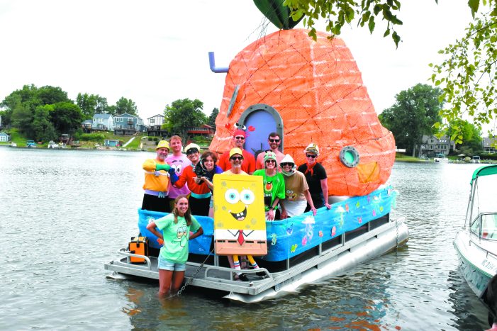 SpongeBob SquarePants takes first place in 10th annual Fourth of July boat parade